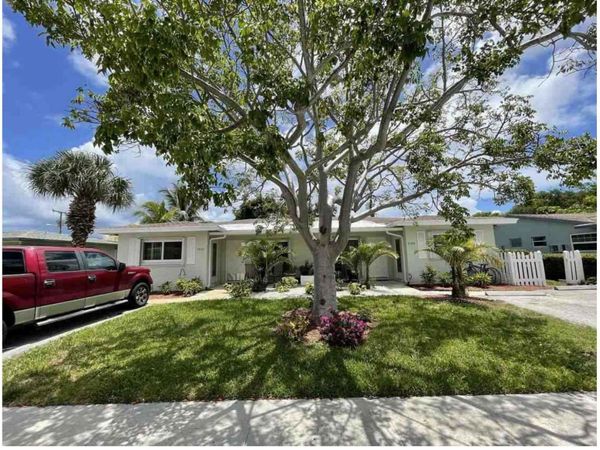 2300 NE 5th Avenue, Unit 3, Boca Raton, FL 33431