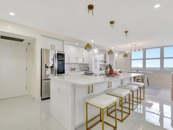 5440 N Ocean Drive, Unit 1002, Singer Island, FL 33404