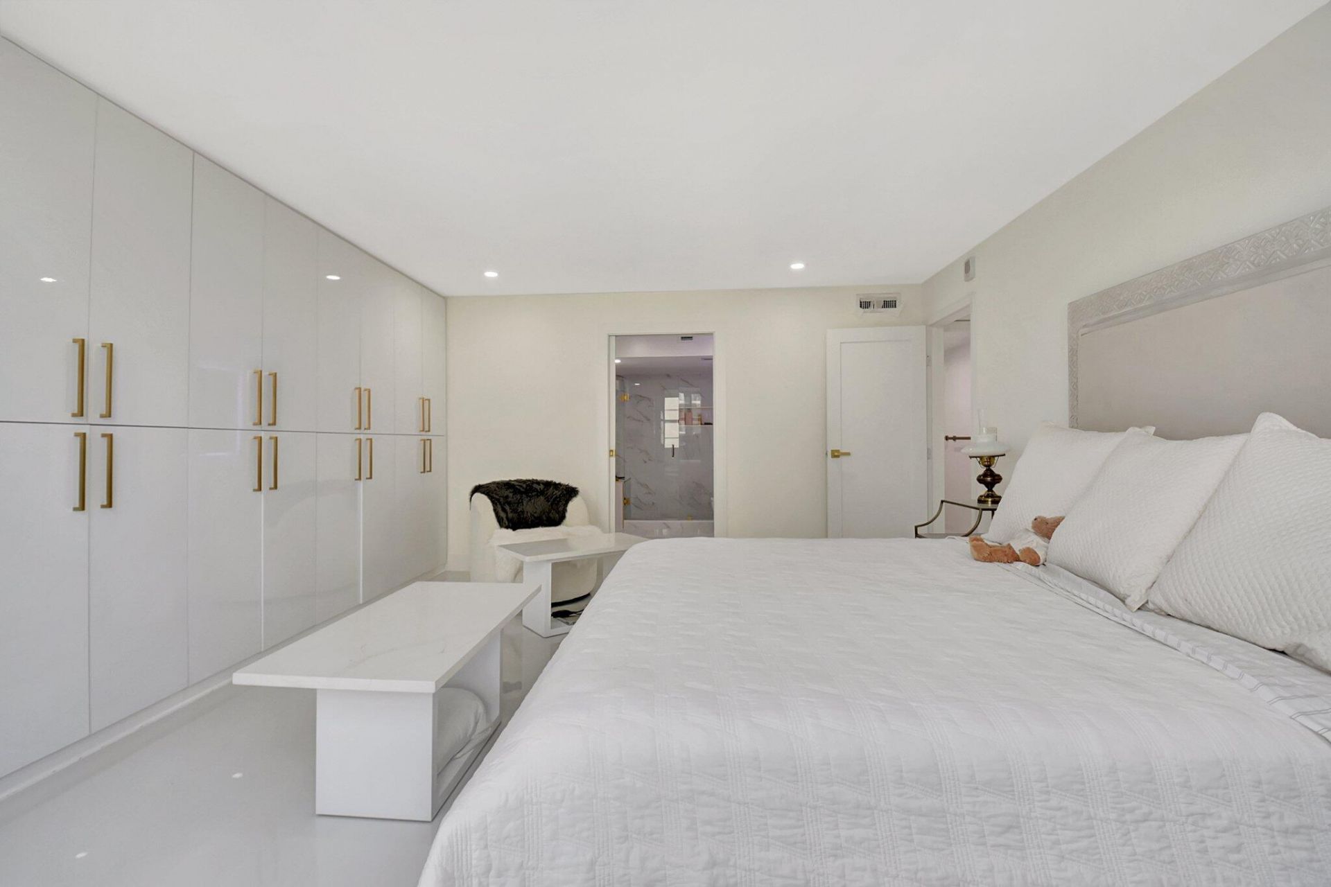 5440 N Ocean Drive, Unit 1002, Singer Island, FL 33404 Photo