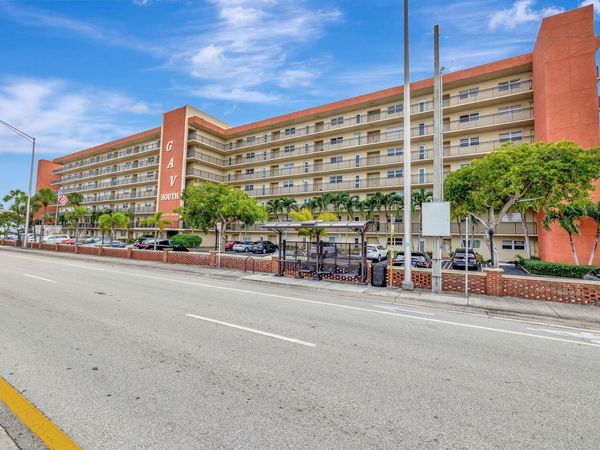 2350 NE 14th Street Causeway, Unit 701, Pompano Beach, FL 33062