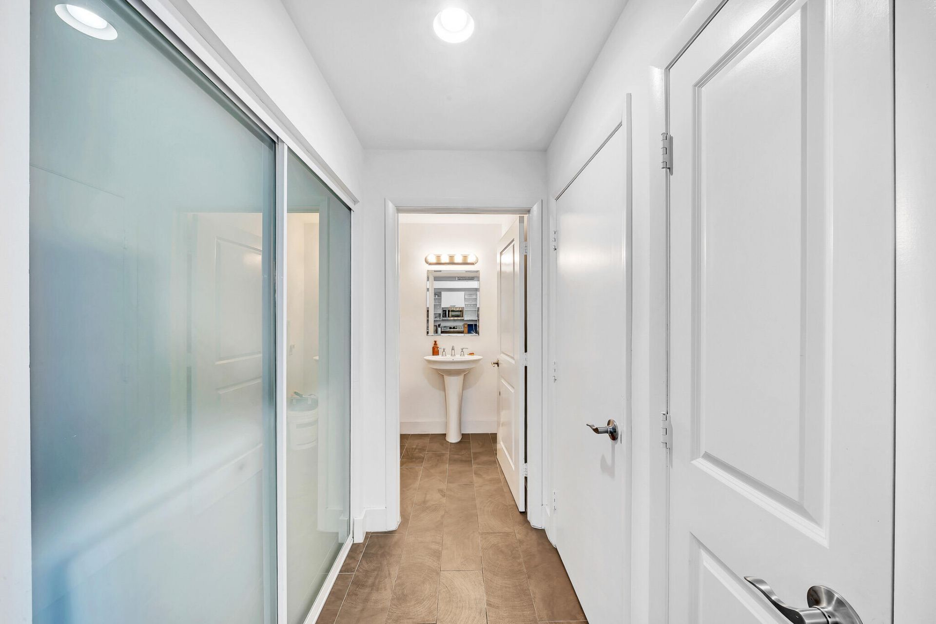 1945 S Ocean Drive, Unit 1803, Hallandale Beach, FL 33009 Photo