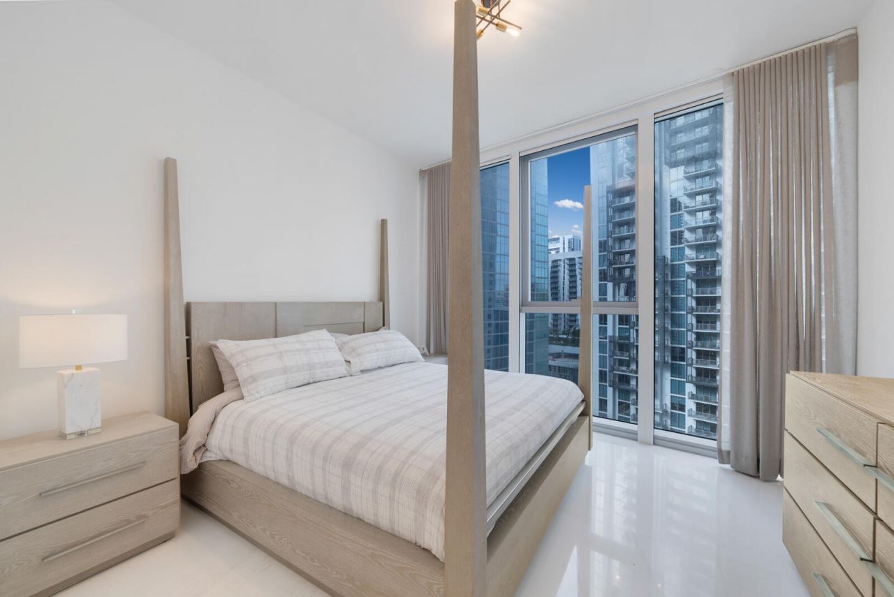 300 Biscayne Boulevard Way, Unit 2004, Miami, FL 33131 Photo