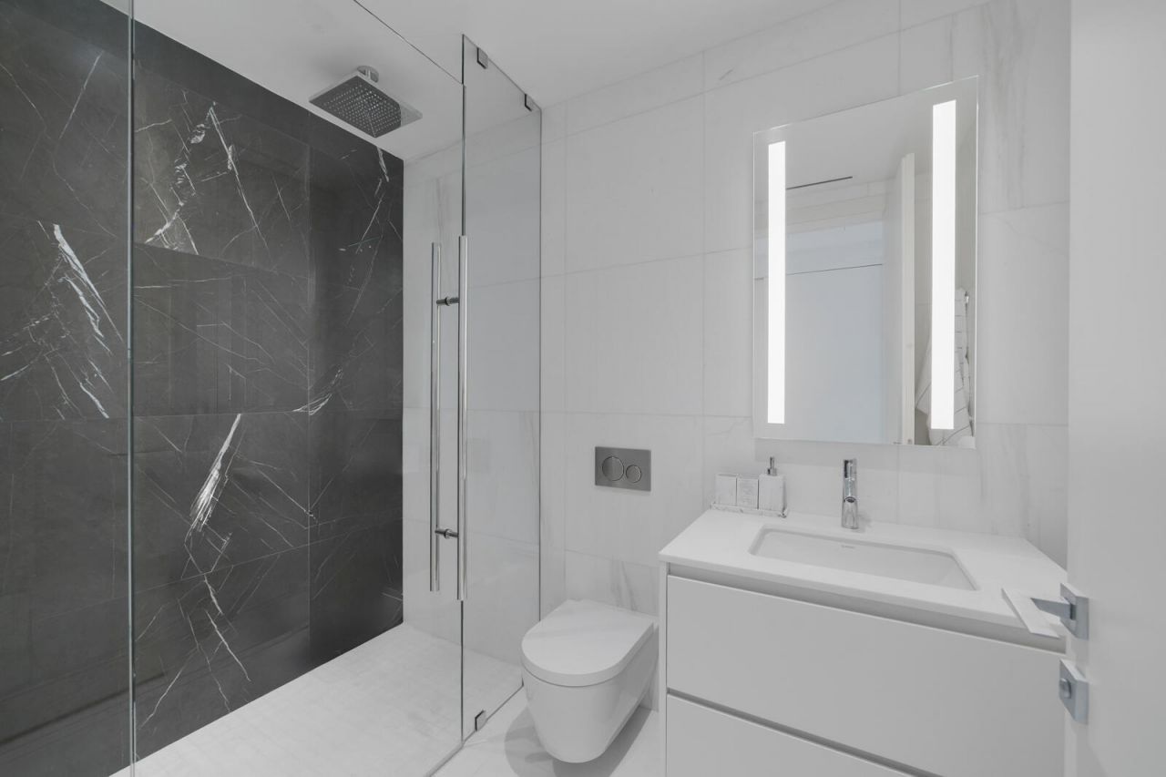 300 Biscayne Boulevard Way, Unit 2004, Miami, FL 33131 Photo