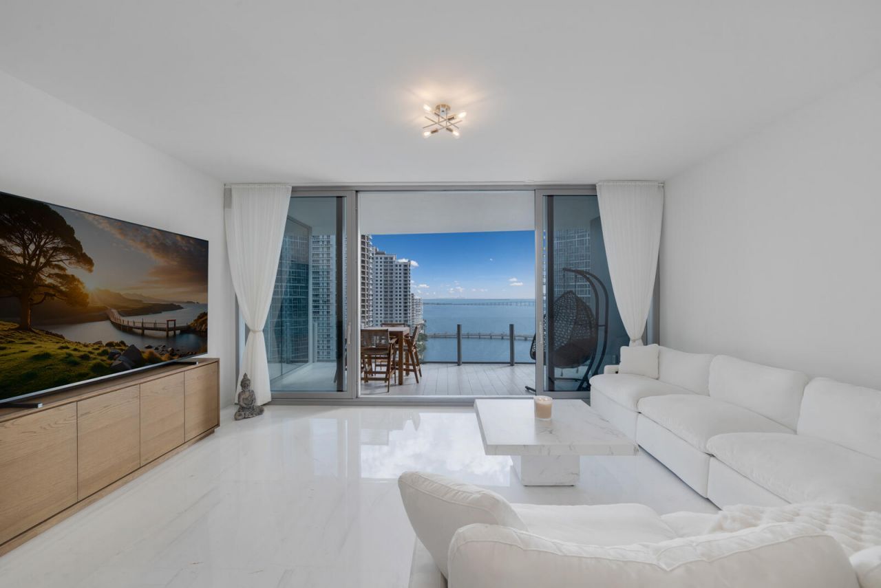 300 Biscayne Boulevard Way, Unit 2004, Miami, FL 33131 Photo