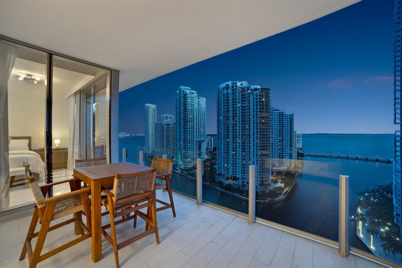 300 Biscayne Boulevard Way, Unit 2004, Miami, FL 33131 Photo