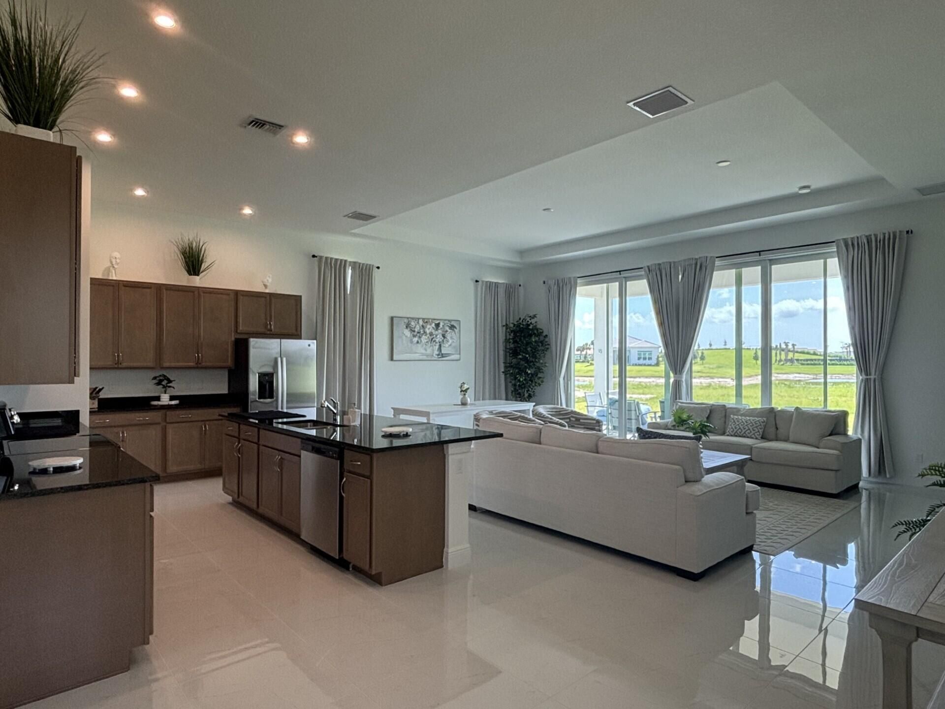 10231 SW Latium Way, Port Saint Lucie, FL 34987 Photo