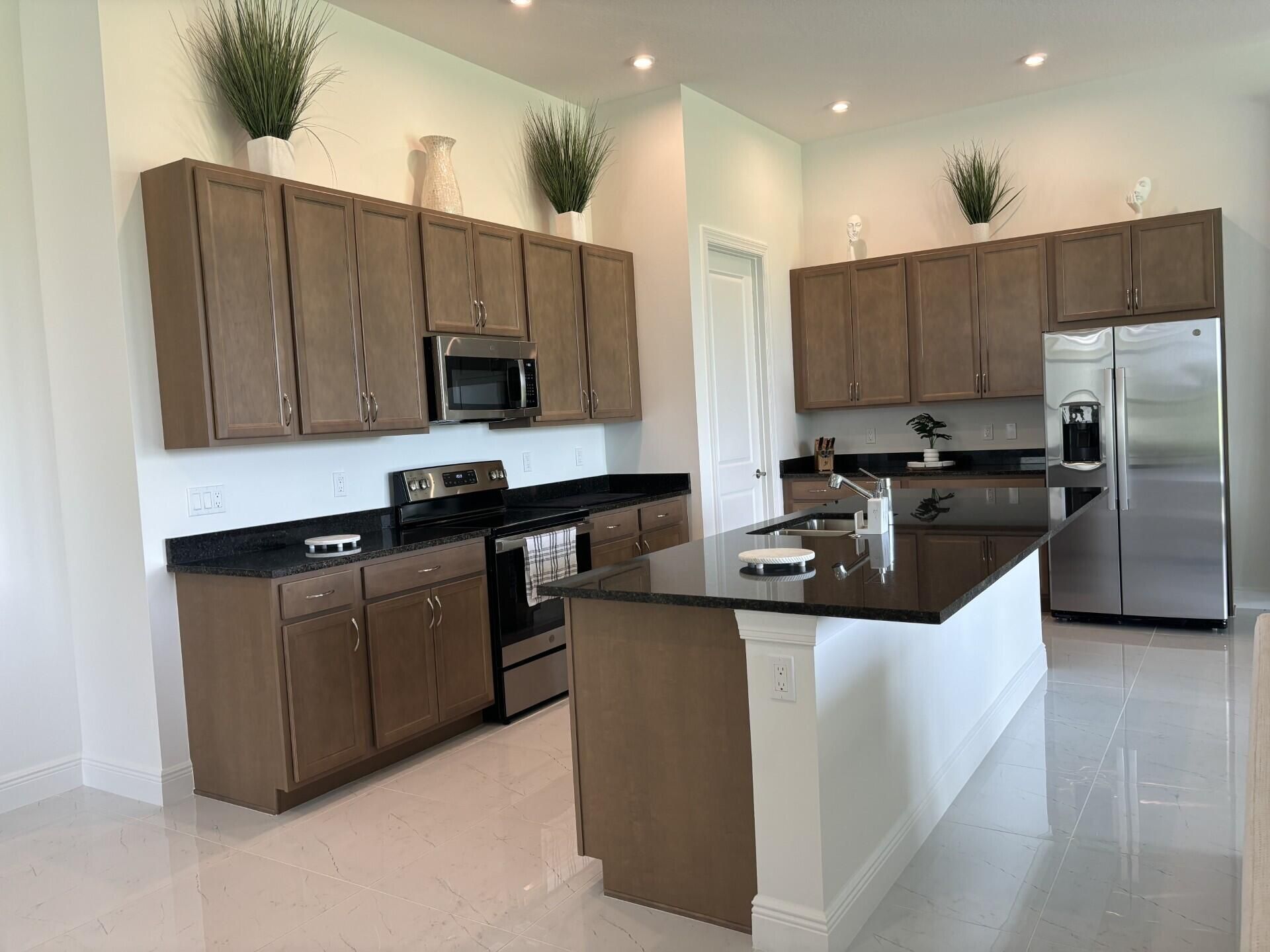 10231 SW Latium Way, Port Saint Lucie, FL 34987 Photo