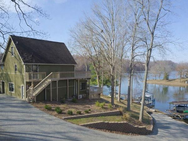 290 Winding WAY, Union Hall, VA 24176