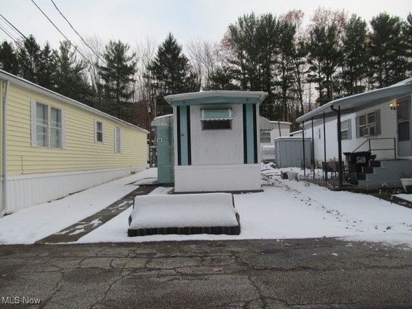 9735 Chillicothe Road, Unit 30, Kirtland, OH 44094