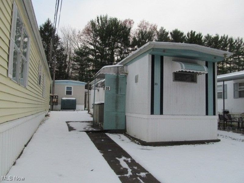 9735 Chillicothe Road, Unit 30, Kirtland, OH 44094 Photo 3