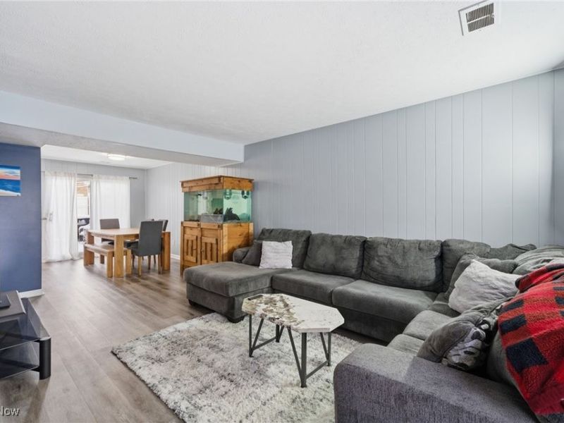 4242 Bennington Boulevard, Brunswick, OH 44212 Photo 11