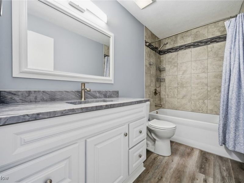 4242 Bennington Boulevard, Brunswick, OH 44212 Photo 20