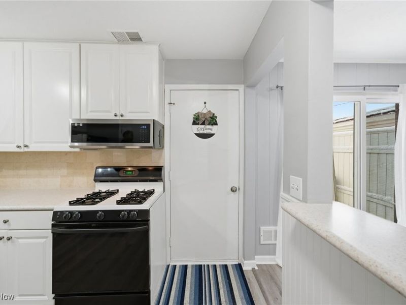 4242 Bennington Boulevard, Brunswick, OH 44212 Photo 5