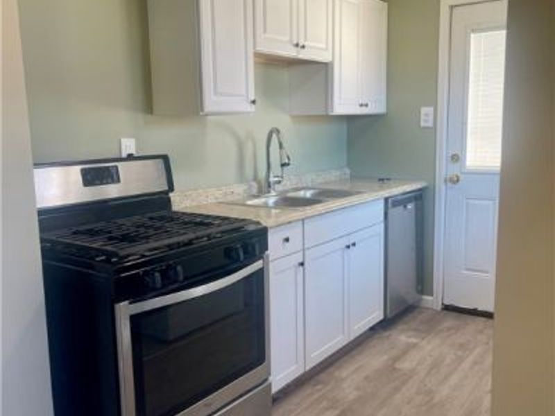 323 E 235th Street, Euclid, OH 44123 Photo 5