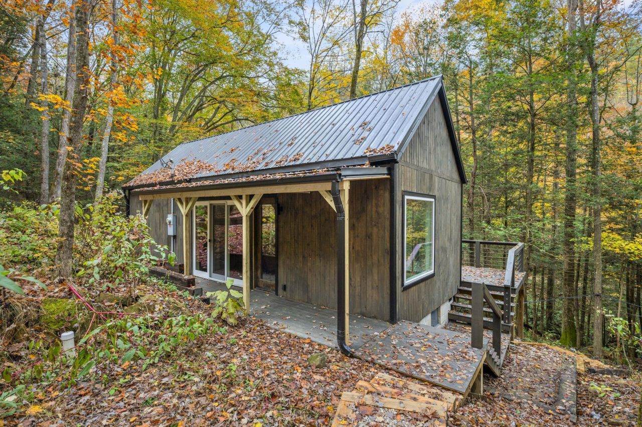 507 Cave Holw Road, Campton, KY 41301