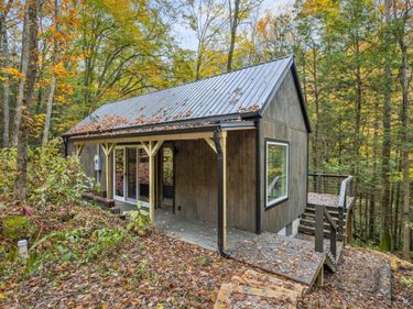 507 Cave Holw Road, Campton, KY 41301