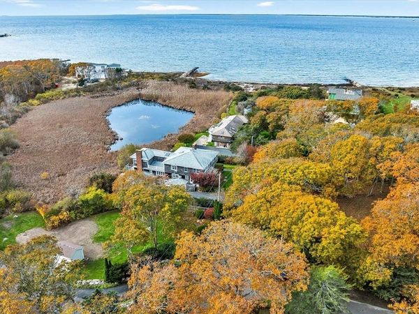 38 Nemasket Rd, Falmouth, MA 02540