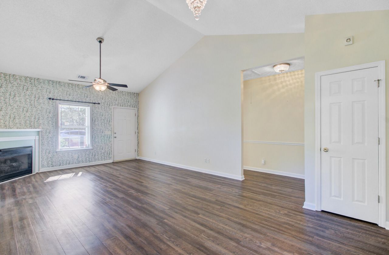 100 Bridgetown Road Photo 10