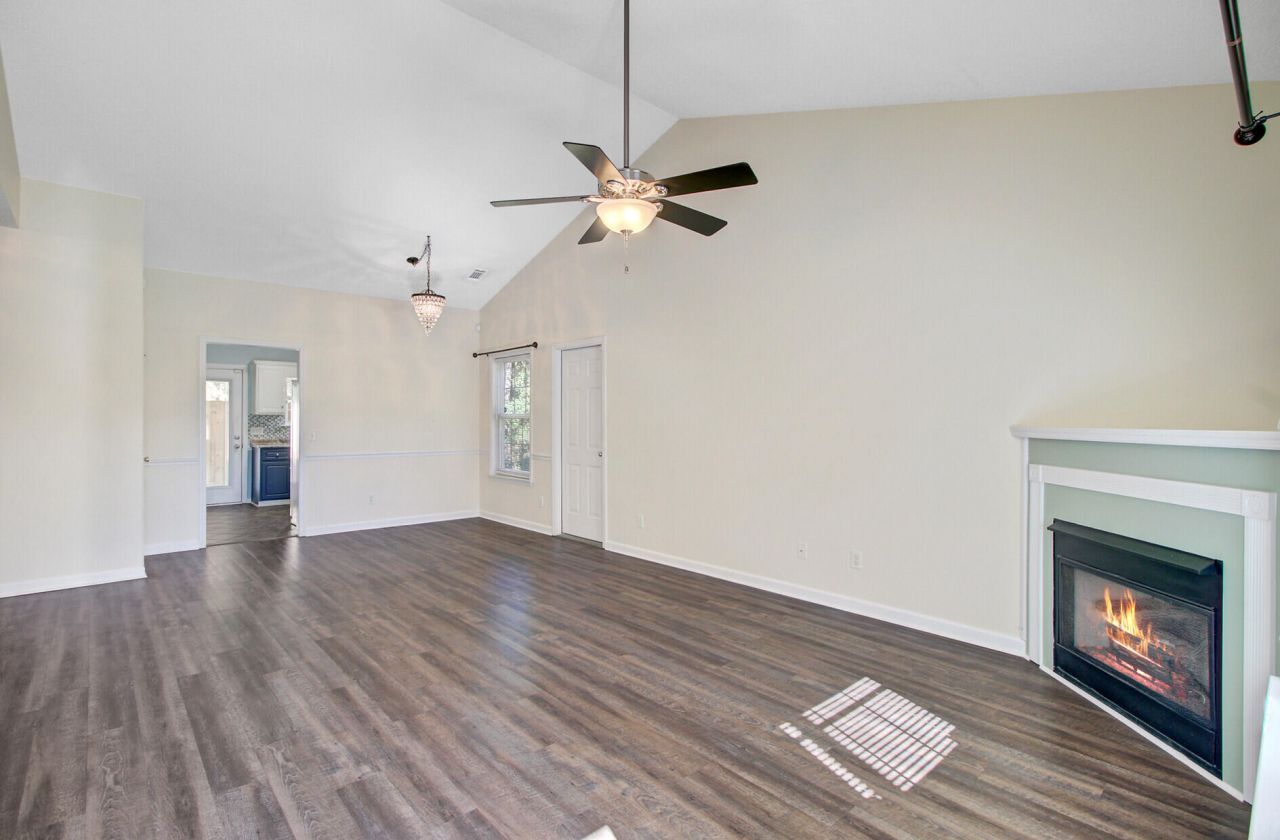 100 Bridgetown Road Photo 4