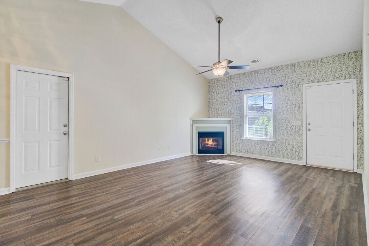 100 Bridgetown Road Photo 6