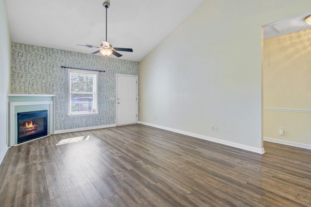 100 Bridgetown Road Photo 7