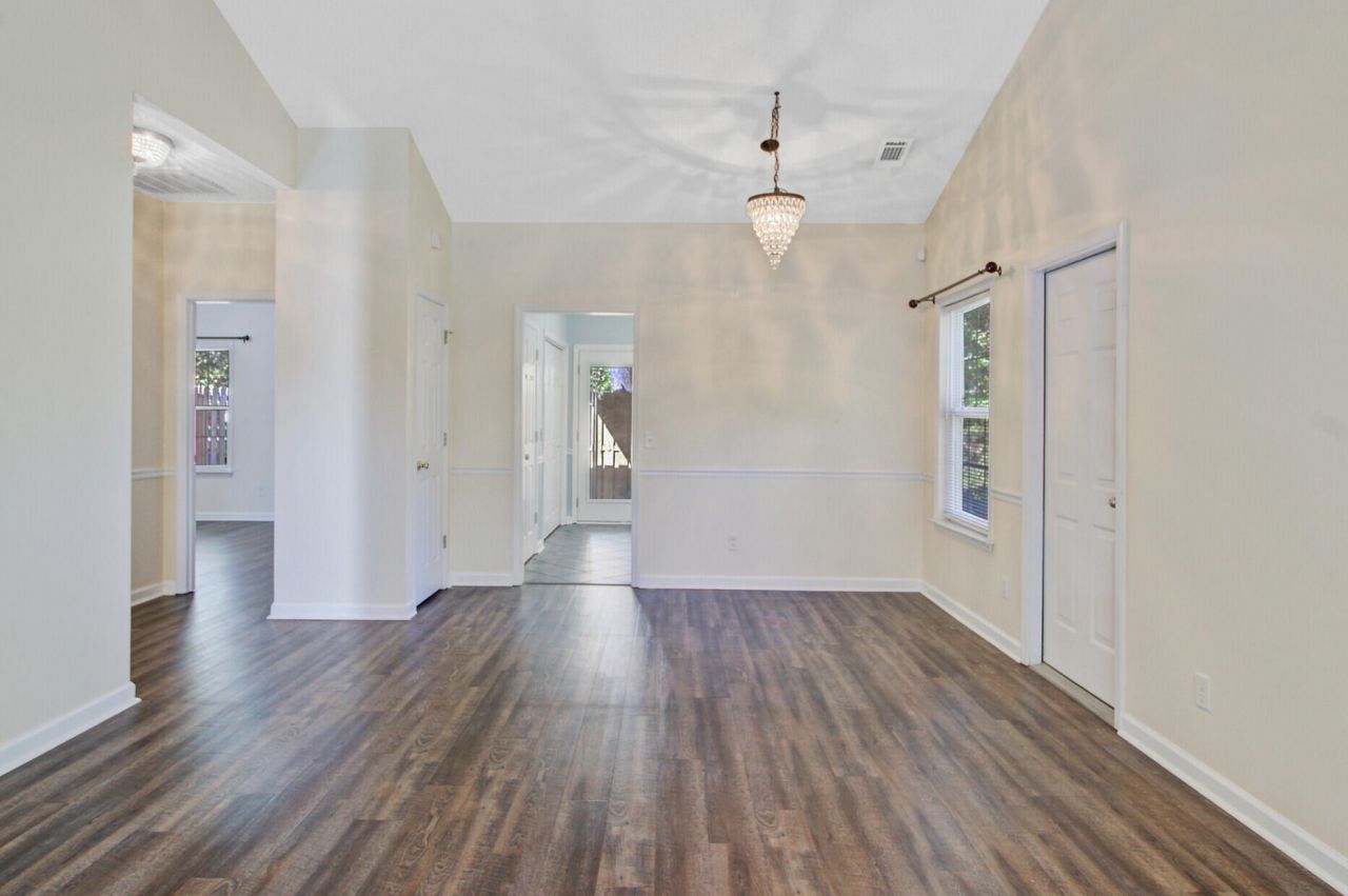 100 Bridgetown Road Photo 8