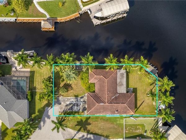 111 SW 49th TER, CAPE CORAL, FL 33914