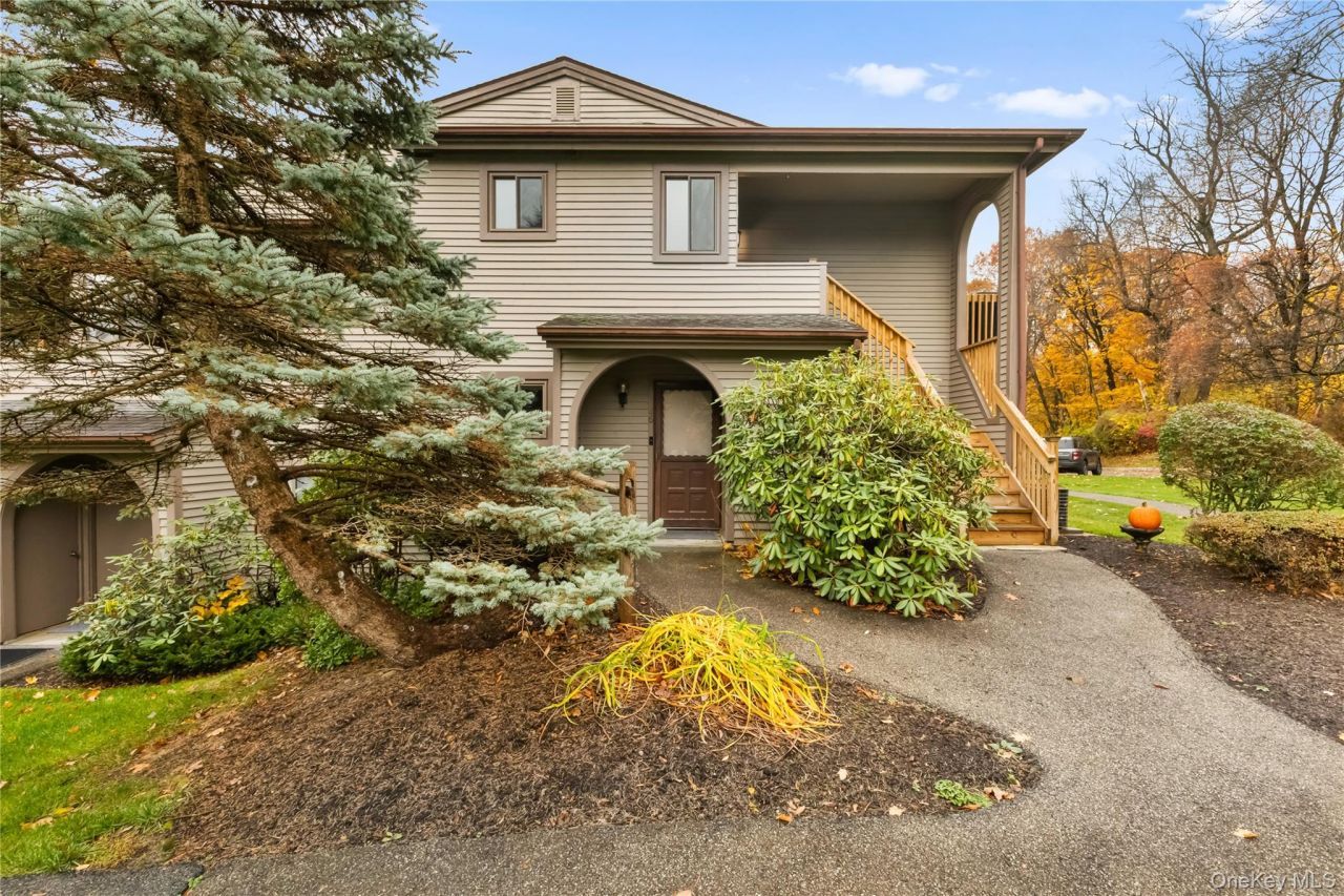 46 Scenic View, Yorktown Heights, NY 10598 Main Photo