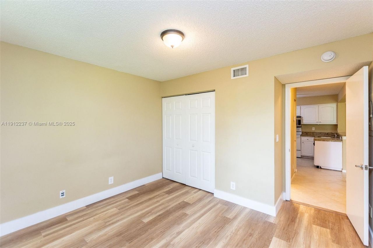 5721 Riverside Dr, Unit 202B5, Coral Springs, FL 33067 Photo