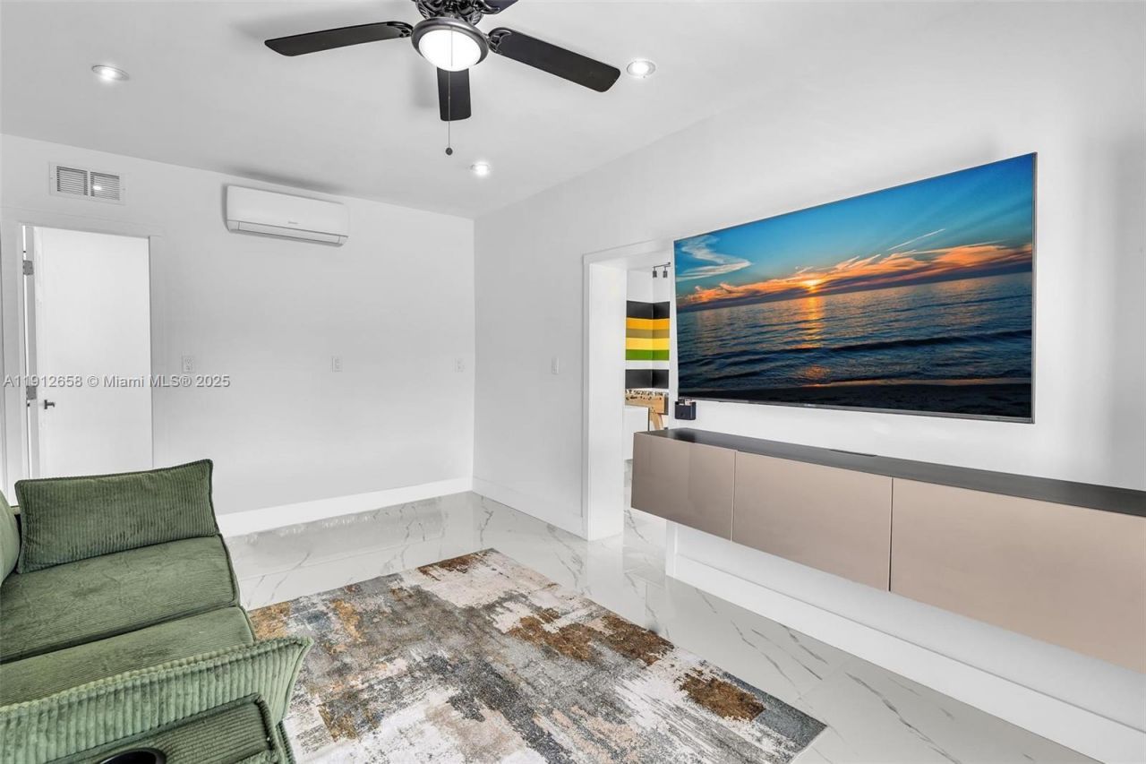 797 NW 35th St, Miami, FL 33127 Photo