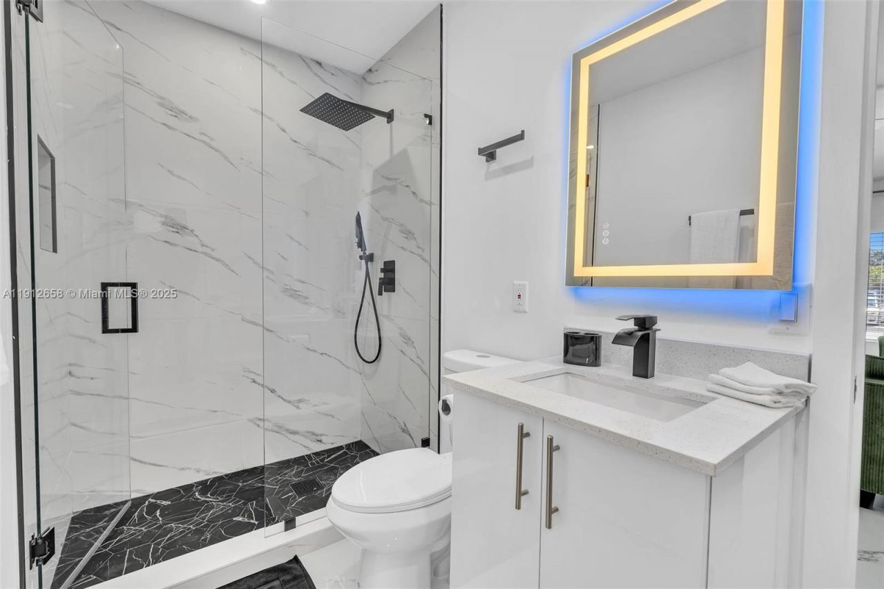 797 NW 35th St, Miami, FL 33127 Photo