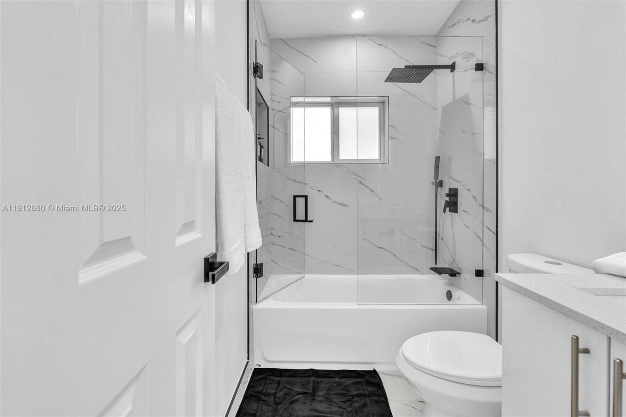 797 NW 35th St, Miami, FL 33127 Photo