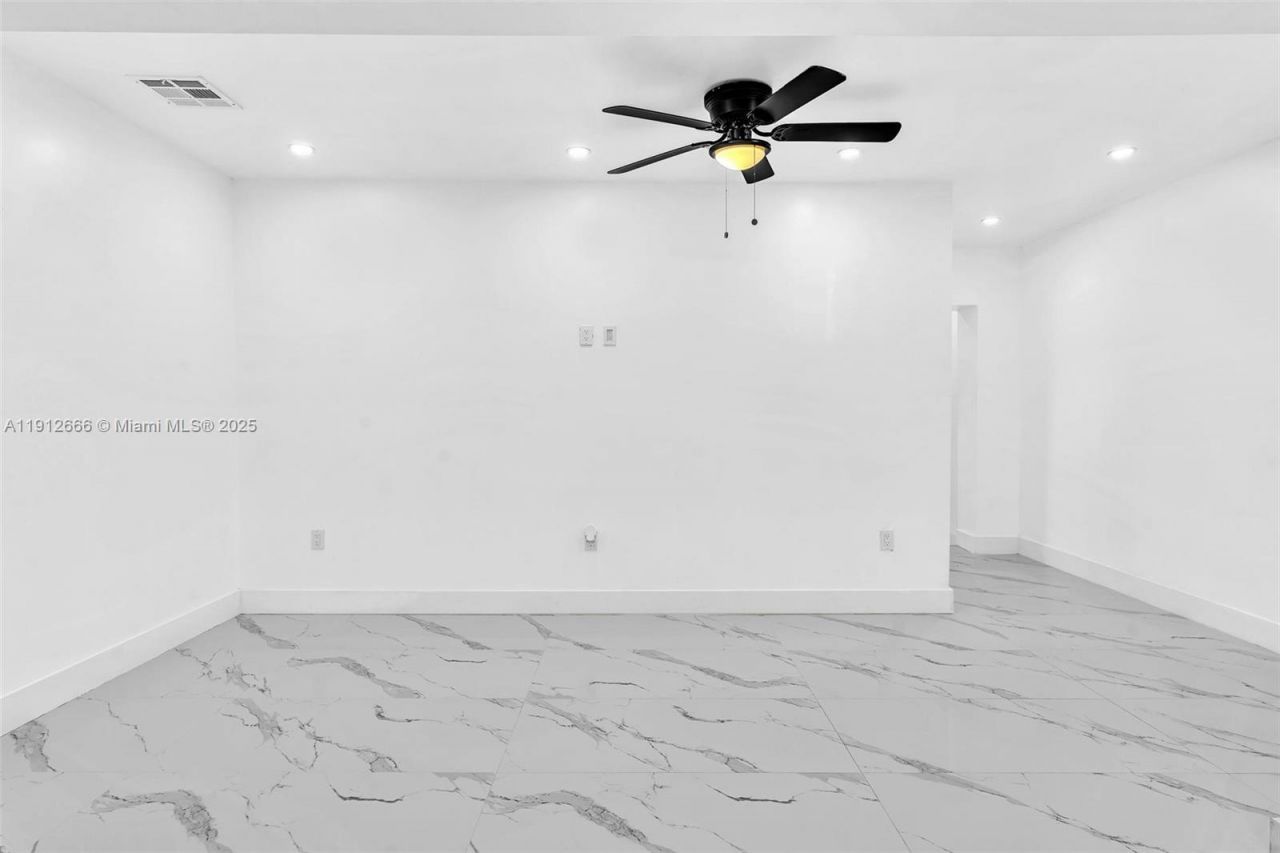 5850 NE 3rd Ave, Miami, FL 33137 Photo