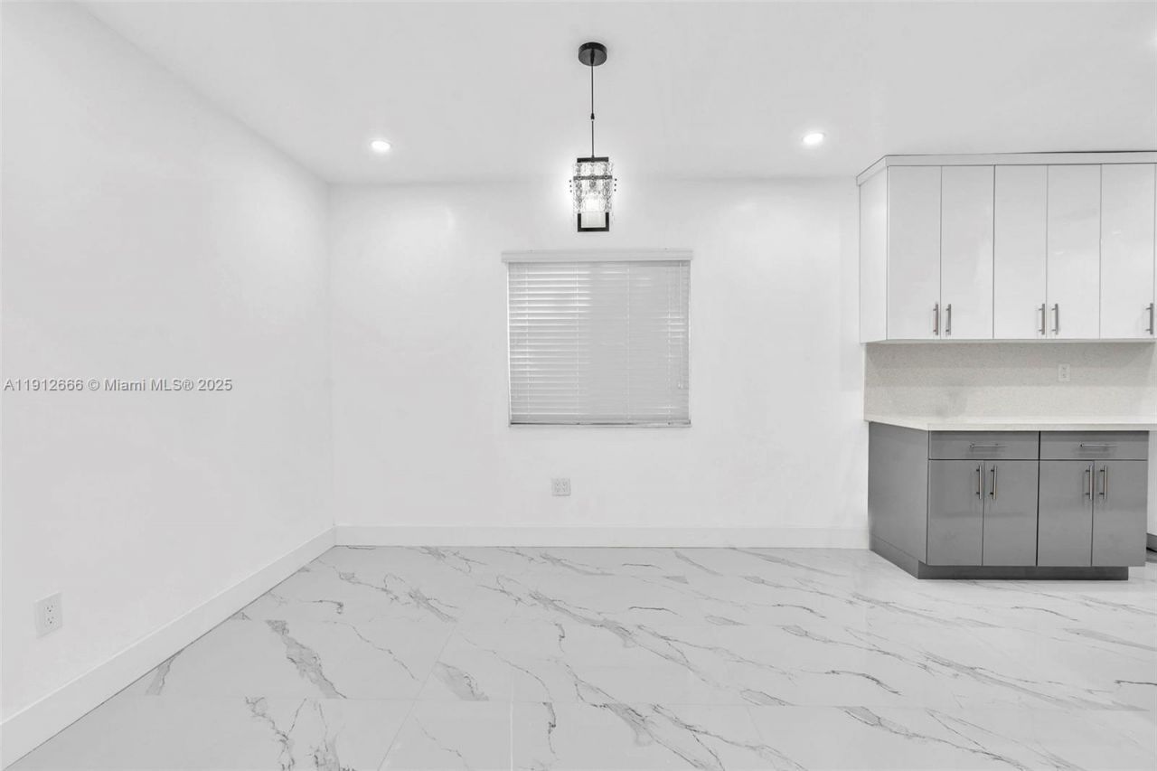 5850 NE 3rd Ave, Miami, FL 33137 Photo