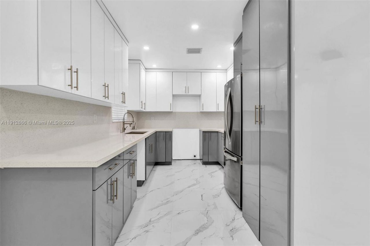 5850 NE 3rd Ave, Miami, FL 33137 Photo