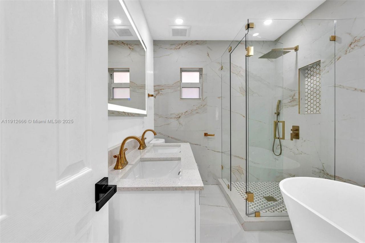 5850 NE 3rd Ave, Miami, FL 33137 Photo