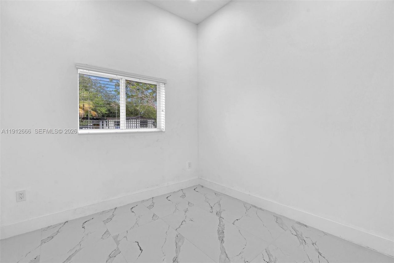 5850 NE 3rd Ave, Miami, FL 33137 Photo