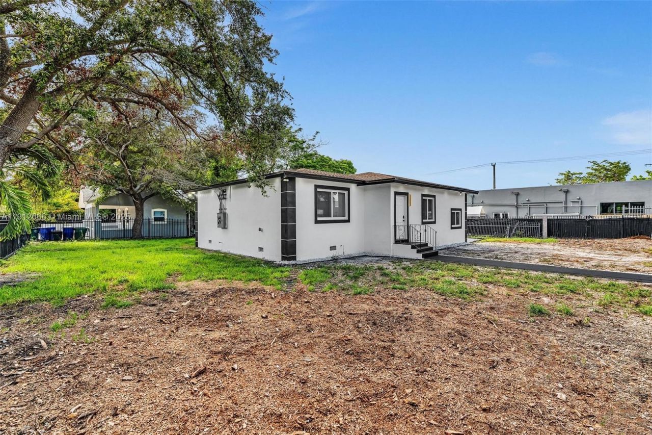5850 NE 3rd Ave, Miami, FL 33137 Photo