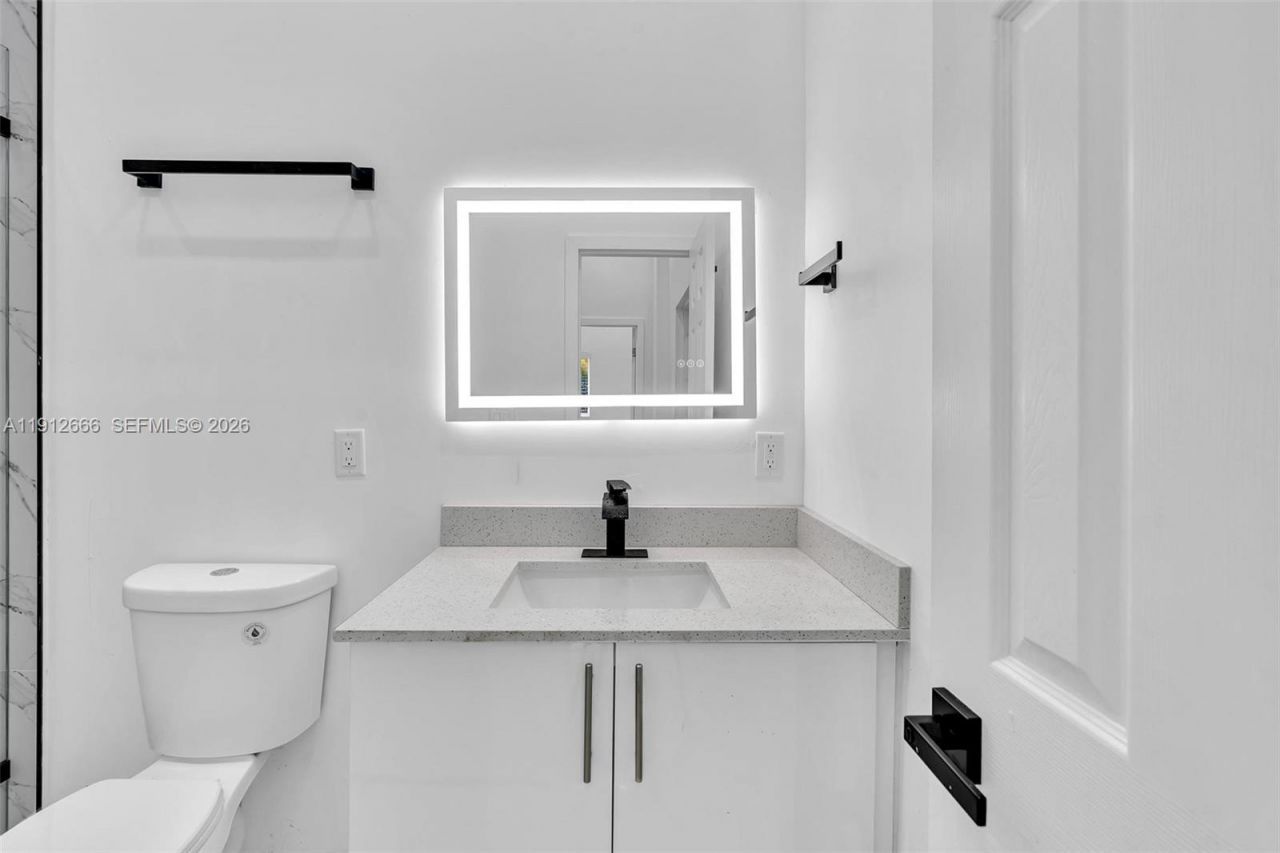 5850 NE 3rd Ave, Miami, FL 33137 Photo