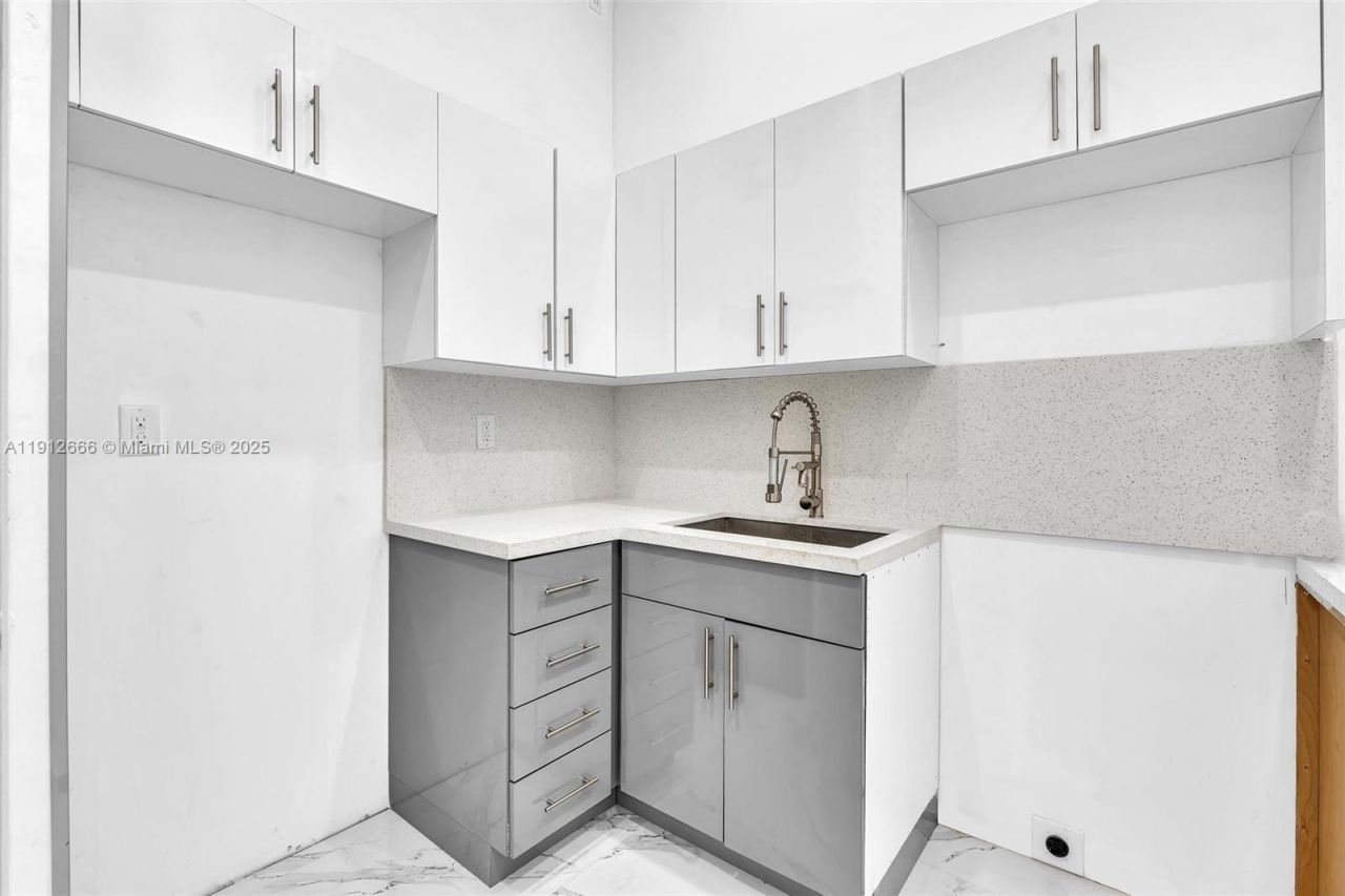 5850 NE 3rd Ave, Miami, FL 33137 Photo