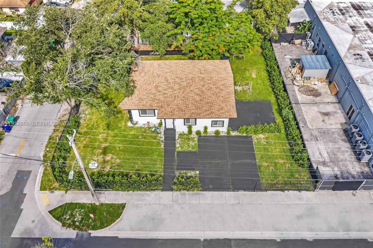 5850 NE 3rd Ave, Miami, FL 33137 Photo