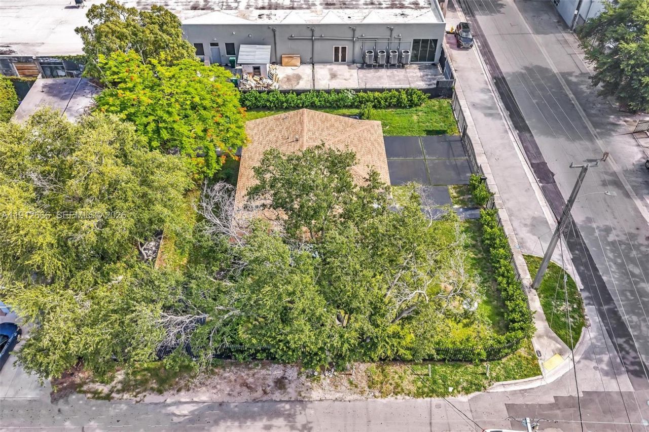 5850 NE 3rd Ave, Miami, FL 33137 Photo