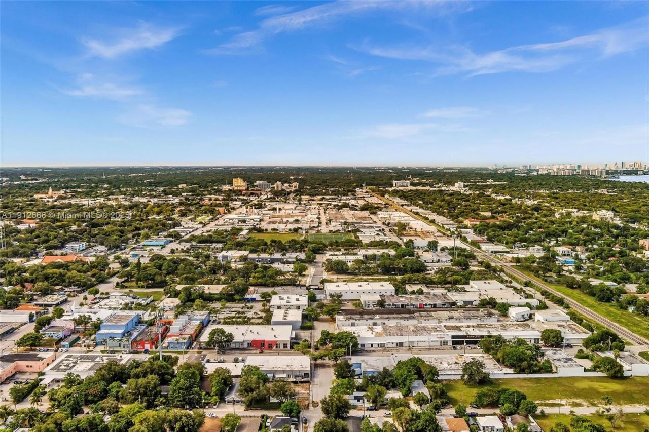 5850 NE 3rd Ave, Miami, FL 33137 Photo