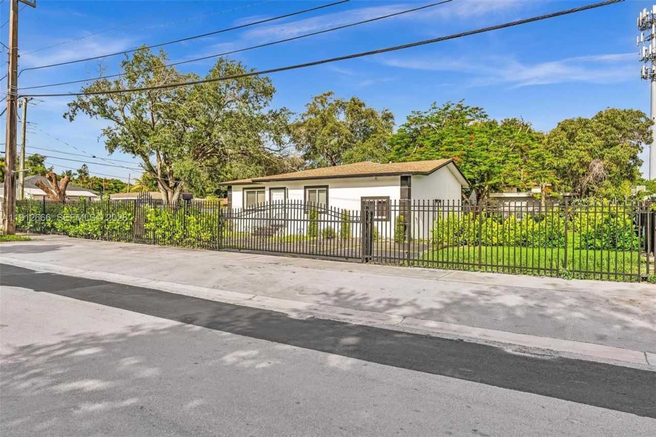 5850 NE 3rd Ave, Miami, FL 33137 Photo