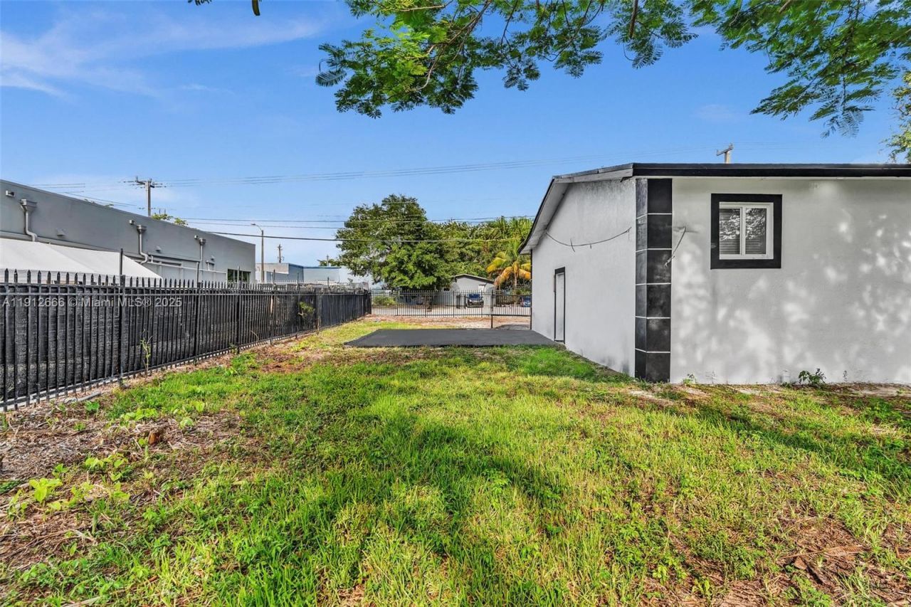 5850 NE 3rd Ave, Miami, FL 33137 Photo