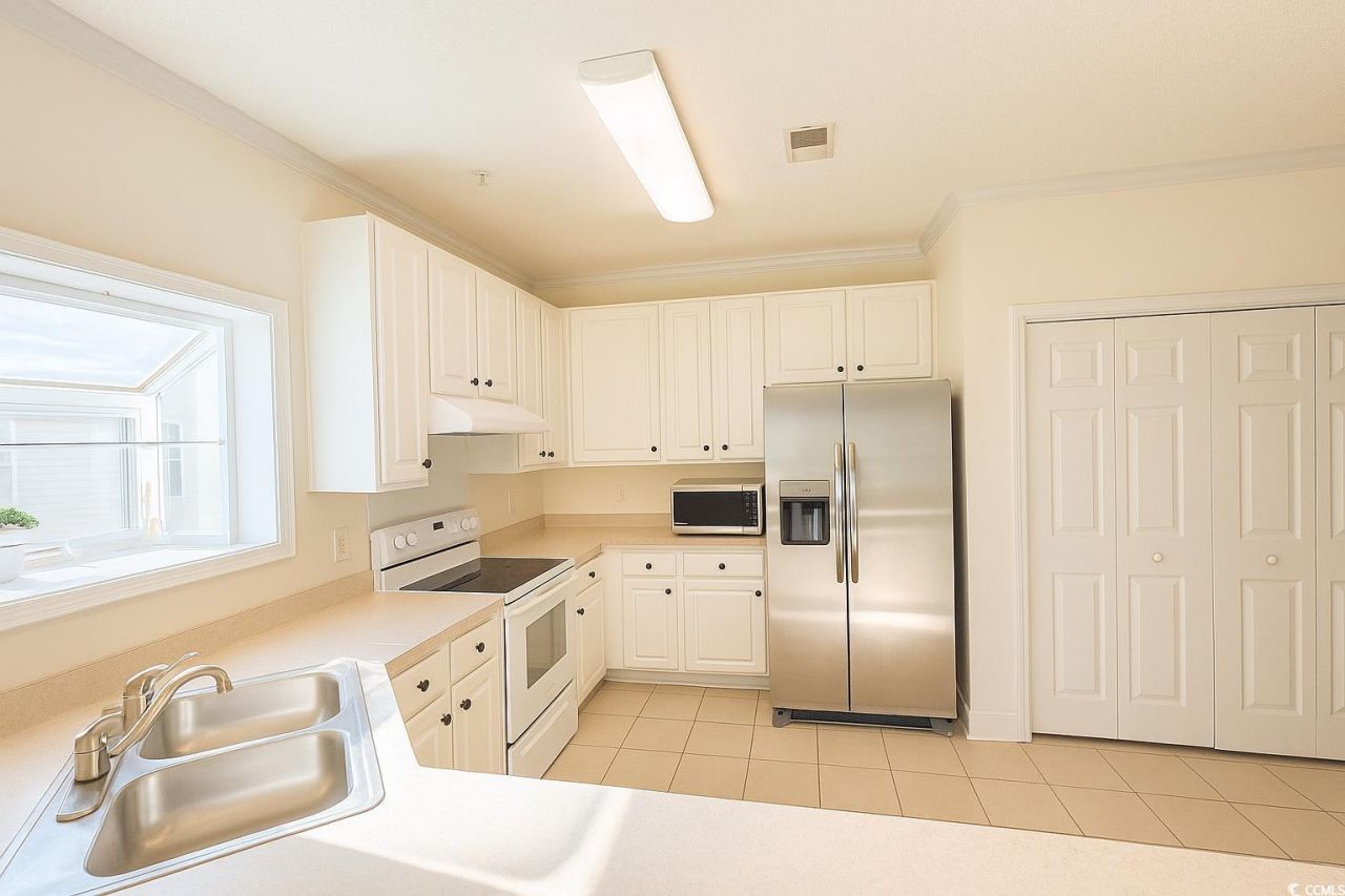 1100 Commons Blvd. Photo 8