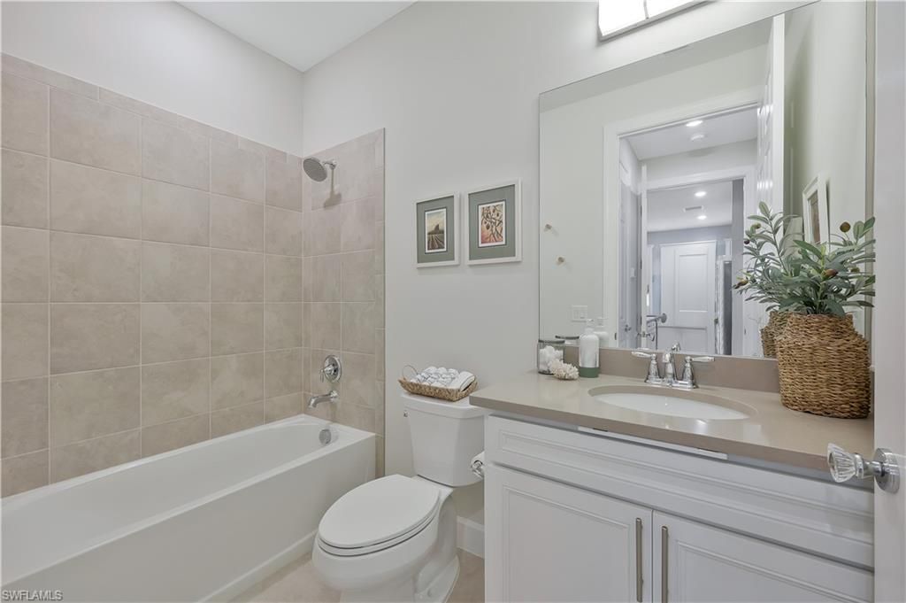 10787 Manatee Key Ln, Estero, FL 33928 Photo