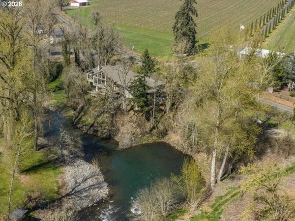 17616 ABIQUA NE RD, Silverton, OR 97381