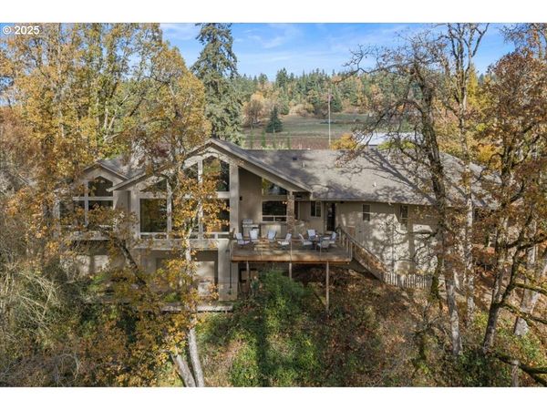 17616 ABIQUA NE RD, Silverton, OR 97381