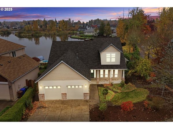 3550 NE 214TH AVE, Fairview, OR 97024